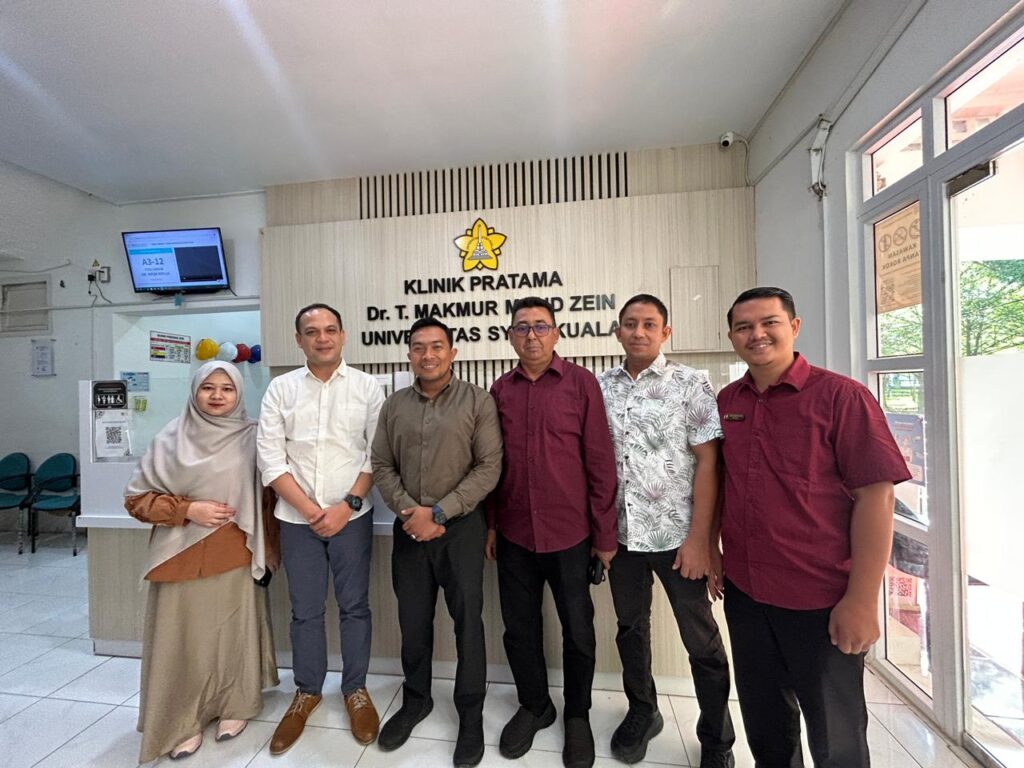 udiensi dr. Syahrizal Klinik Pratama USK dengan Kepala Sekolah SMA Labschool Unsyiah